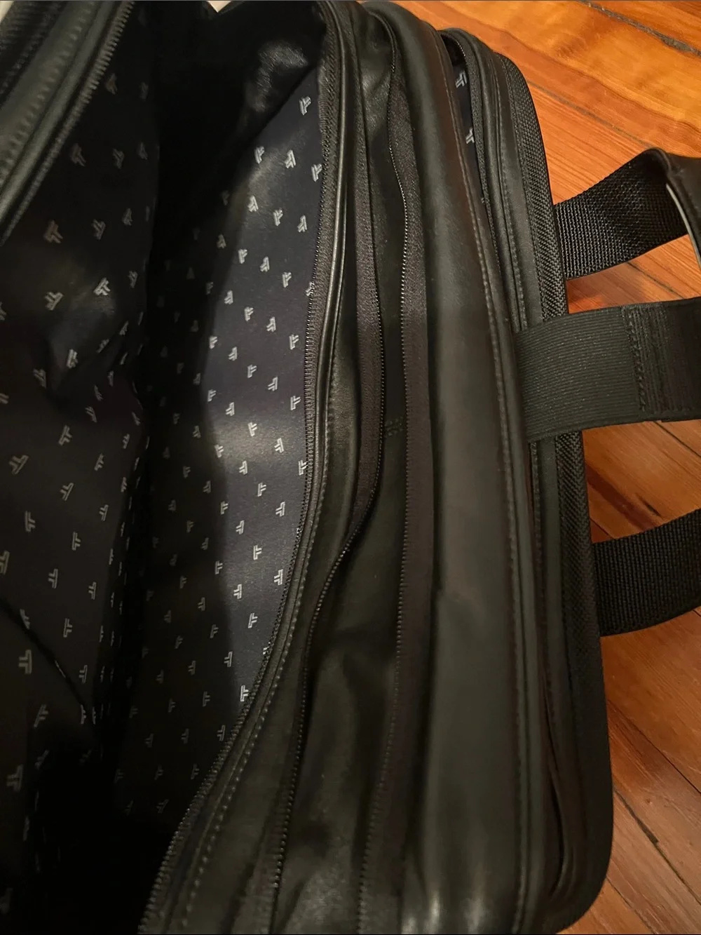 Tumi Black Leather Laptop Briefcase with Shoulder Strap